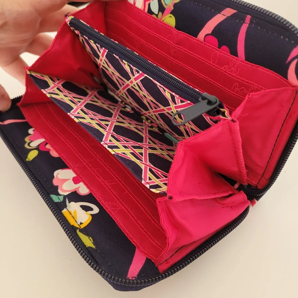 Vera Bradley Tutti Frutti Floral Quilted Zip Around Wallet Navy Pink Blue - Picture 4 of 9